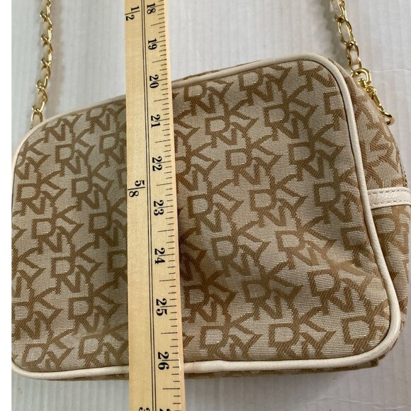 DKNY Signature Logo Beige/Tan Canvas Crossbody Bag with Zipper Closure Office - Picture 4 of 12
